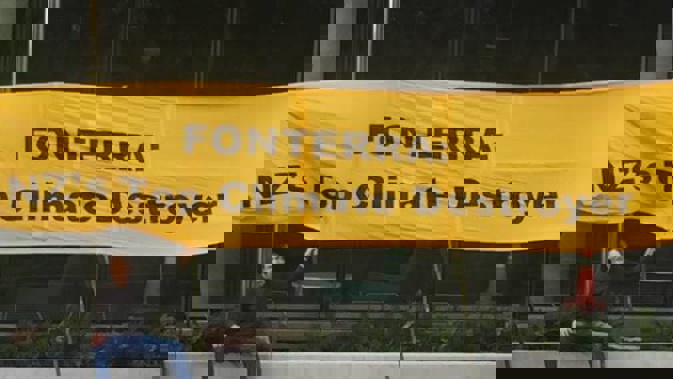 Hundreds of people joined climate action groups across Aotearoa New Zealand today, calling for bold and ambitious climate leadership in response to the Global Climate Action Summit hosted in California next week. (Photo/ NZH)