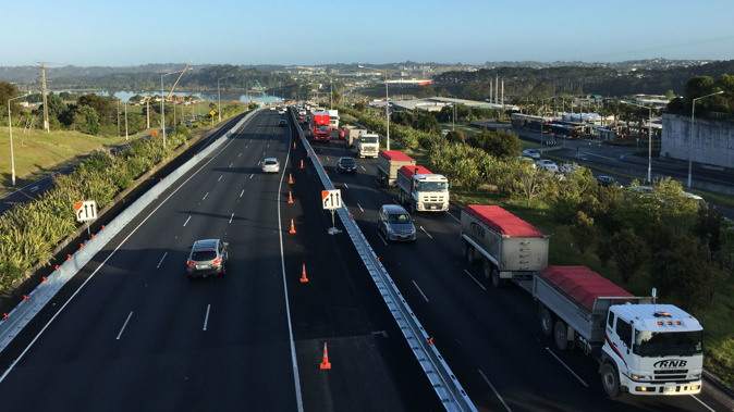 30 truck drivers are taking part in the protest. (Photo / Newstalk ZB)