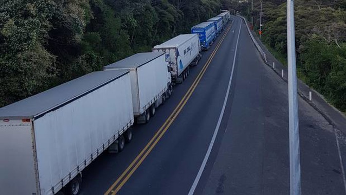 Trucks queued near Pukerua Bay after crash on SH1 this morning. Photo / Rosalie Willis / Kapiti News