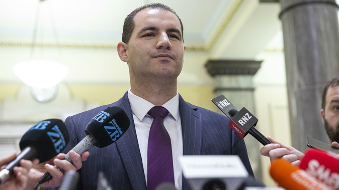 Jami-Lee Ross at press conference where he accuses Simon Bridges of being a 'corrupt' politician