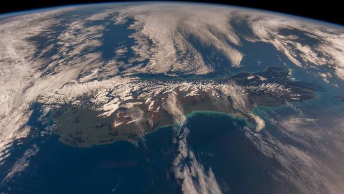 Alexander Gerst, who works for the European Space Agency, posted incredible images of New Zealand's South Island. (Photo / Alexander Gerst, ESA)