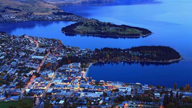 The Australian groom-to-be waded into Lake Wakatipu to 'avoid contact' with police.