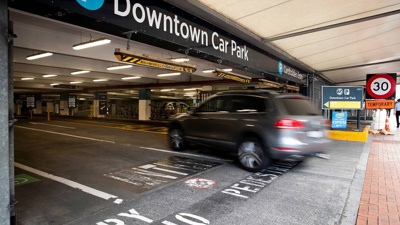 Transport Minister backs mayor, says AT needs 'greater accountability' after CBD parking hike