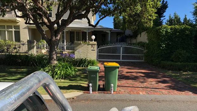 A family has been praised for their generosity this Christmas after leaving a heartwarming gift for their rubbish collectors. (Photo / Reddit / u/Carlaus)