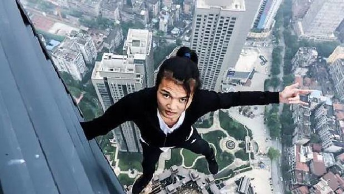 Prominent Chinese 'rooftopper' Wu Yongning was livestreaming when he died. (Photo / Instagram)