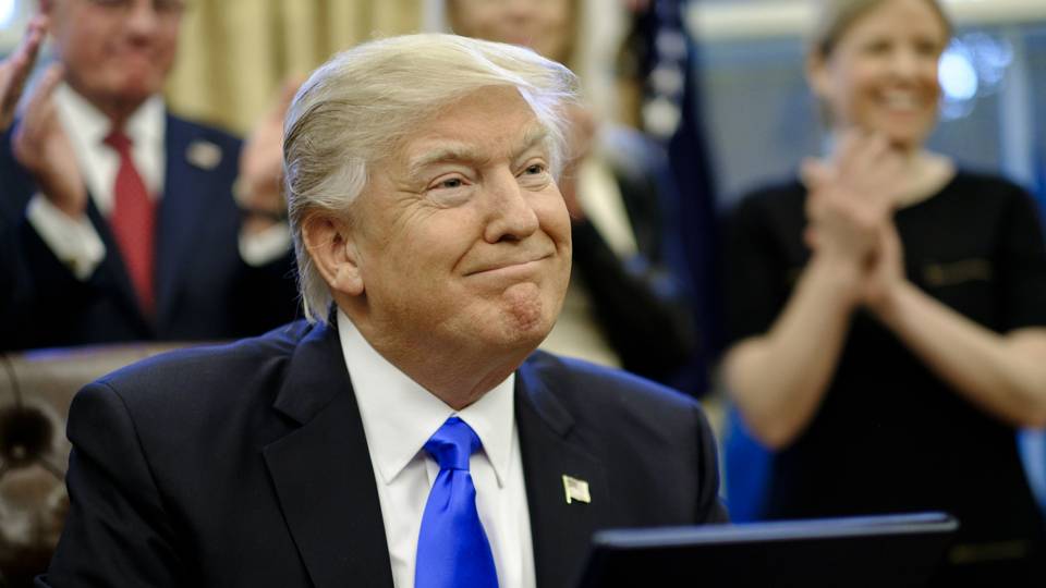 Trump ex-lawyer Cohen to privately testify to Congress on February 8