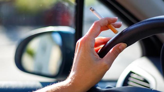 New Zealand will join many other countries in banning smoking in cars carrying children. (Photo / 123RF)
