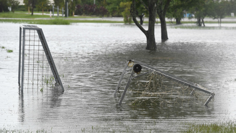 Leighton Smith: Climate change alarmists push their barrow over fires