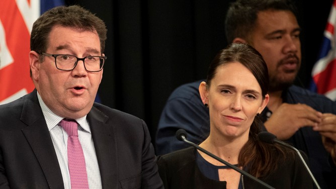 Finance Minister Grant Robertson and Prime Minister Jacinda Ardern. 