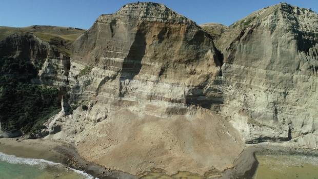 The beach at Cape Kidnappers has been closed since January 23 due to a large slip which injured two people. (Photo / File)