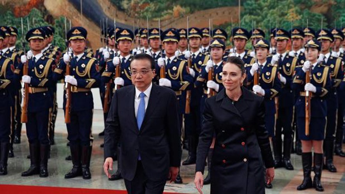 Prime Minister Jacinda Ardern with the Chinese Premier Li Keqiang. Photo / AP