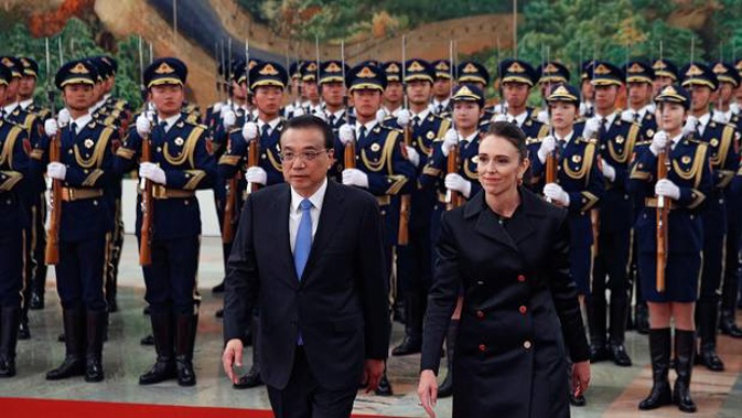 Prime Minister Jacinda Ardern with the Chinese Premier Li Keqiang. Photo / AP