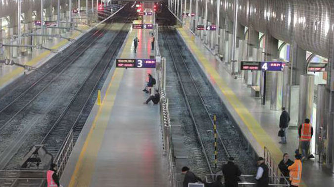 Britomart station resembled a ghost town as all trains ground to a halt this morning. (Photo / Michael Craig)