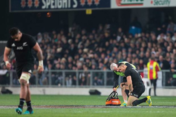 Familiar sight: Sonny Bill Williams getting medical attention. (Photo / Photosport)