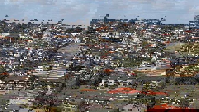 There were 183 home transfers to people who didn't hold NZ citizenship or a resident visa in the June 2019 quarter versus 1,116 in the same quarter last year. (Photo / File)