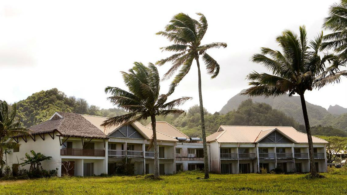 Rarotonga: Inside the cursed Cook Islands resort reclaimed by jungle. (Video / Bonescarter1)
