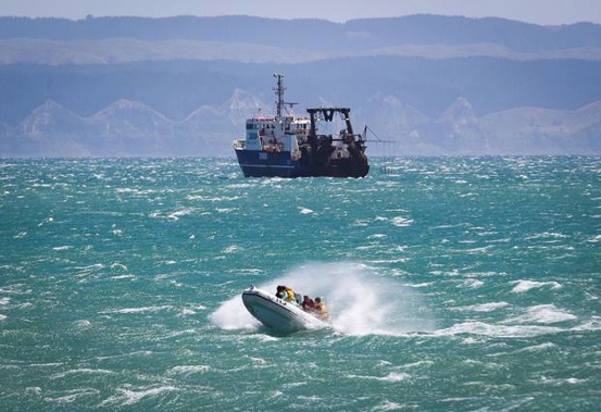 An IRB struggling through riled seas near Perfume Point in Napier on Monday. Photo / Warren Buckland