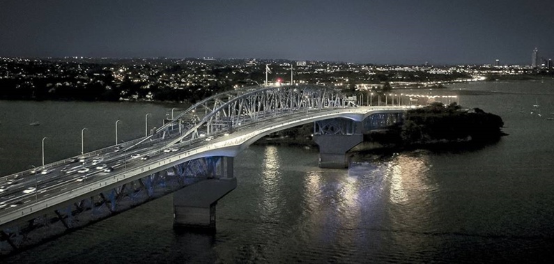 Auckland Harbour Bridge SkyPath / NZTA