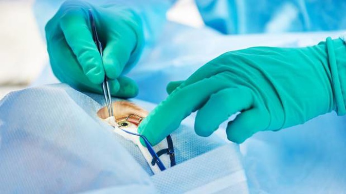 The surgeon went ahead with the procedure anyway. (Photo / 123RF)