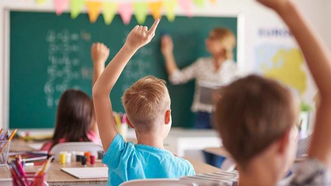 Education Minister Chris Hipkins warns schools will not re-open immediately after the lockdown ends.