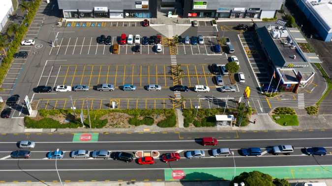 This queue at McDonald's in Akoranga Drive in Northcote caused a traffic jam. (Photo / Brett Phibbs)