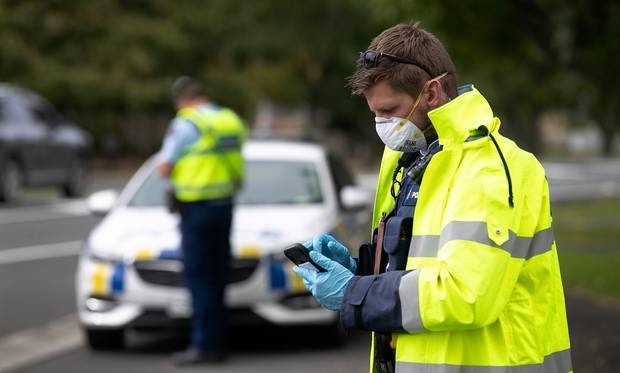 A Police roadblock during Level 4. (Photo / NZ Herald)