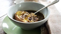 Nici Wickes: Classic French Onion Soup