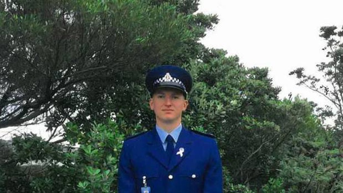 The police officer who was slain in a shooting incident in west Auckland yesterday was Constable Matthew Dennis Hunt.
