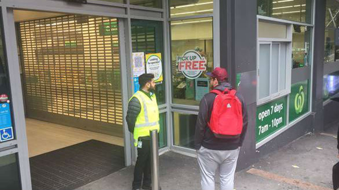 After the man's positive test this morning the Countdown supermarket was closed for a further "deep clean". (Photo / NZME)