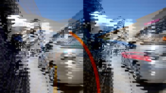 Greenpeace says excess power could charge electric cars more cheaply. Photo / Alan Gibson