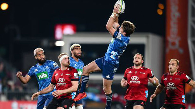 Beauden Barrett of the Blues takes a high ball against the Crusaders. Photo / Photosport