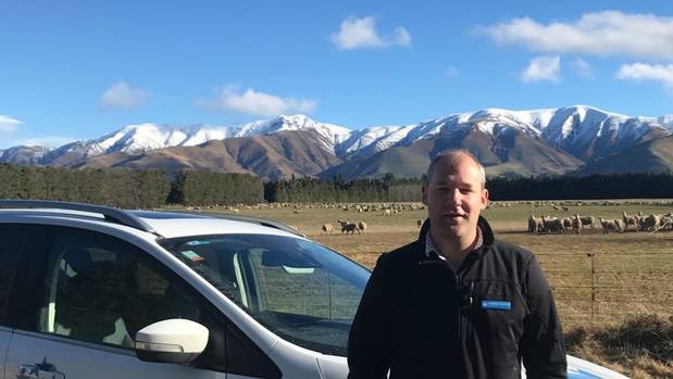 National Mp Andrew Falloon is quitting politics.
