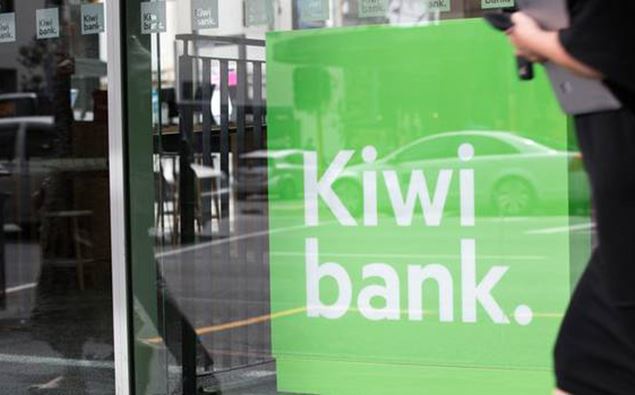 Kiwibank dropped the ban and decided it would take on businesses which can show good practice. Photo: RNZ / Claire Eastham-Farrelly