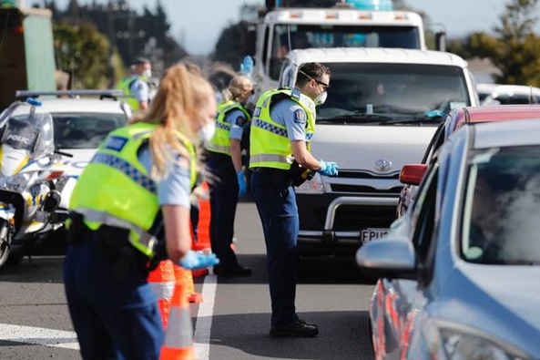 Police have set up a checkpoint at Bombay and have shut down State Highway 1 to check motorists. Photo / Dean Purcell