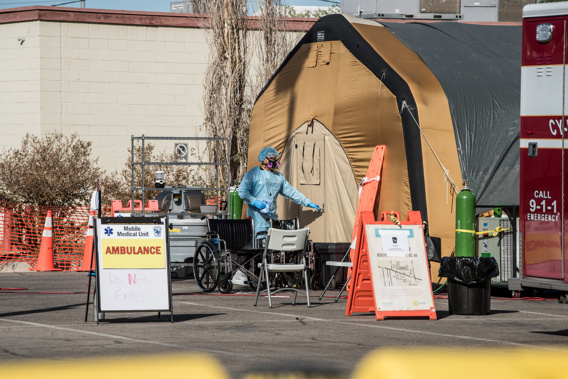 A tent for coronavirus patients setup at University Medical Center in El Paso, Texas. (Photo / Getty)