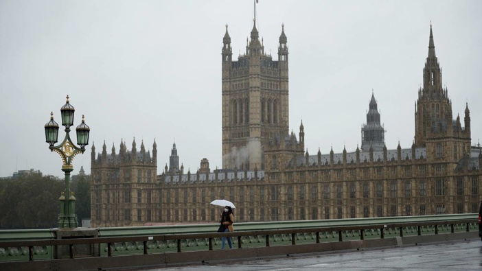 As the Covid-19 pandemic grips the UK, many Kiwis say they want to return home. Photo / AP