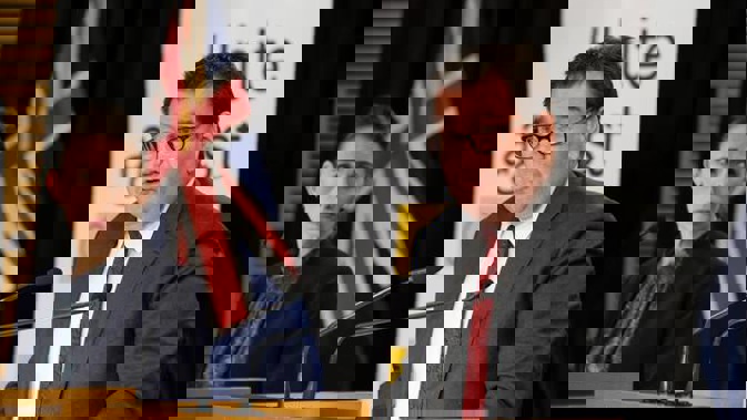 Jacinda Ardern and Grant Robertson. (Photo / File)