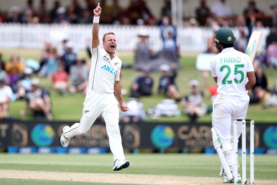Neil Wagner celebrates the wicket of Fawad Alam. (Photo / Getty)