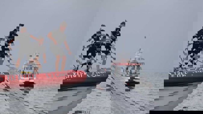 Team NZ help to save Patriot. Photo / Michael Craig