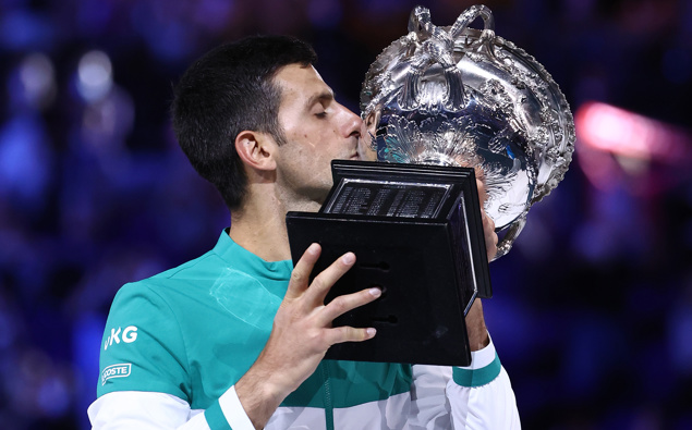 Novak Djokovic lifts the Australian Open title for the ninth time. (Photo / Getty)