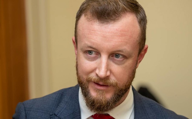 Labour MP attempts to set record with 26 hour interview