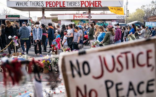 A protest outside the Derek Chauvin trial. (Photo / AP)