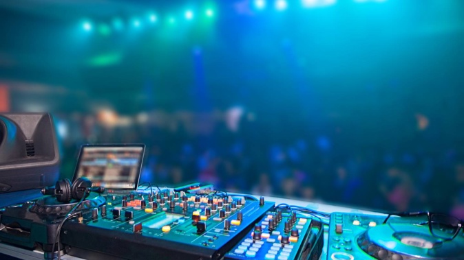 A star DJ overseas says the Auckland businessman with whom she had a child kept his other life from her. Photo / 123RF