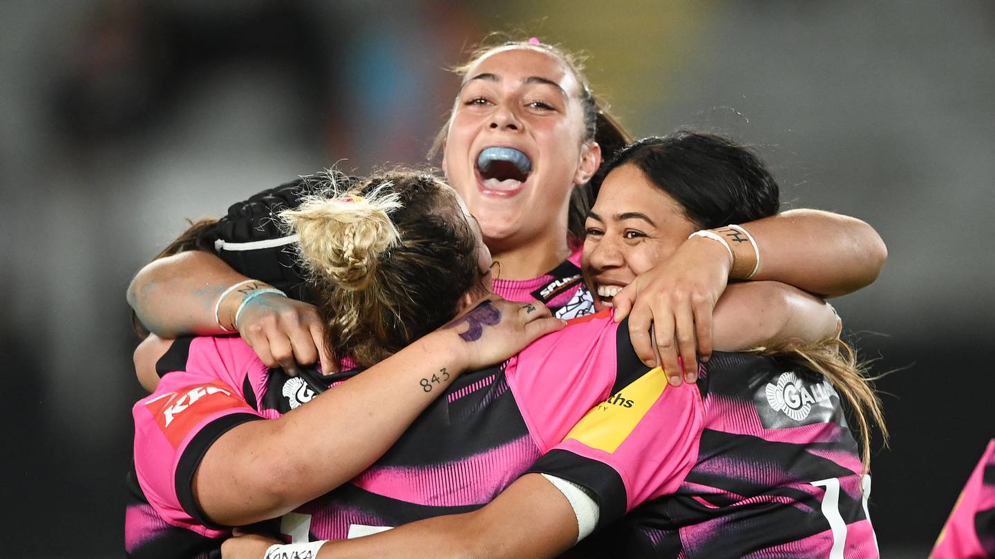 The Chiefs celebrate victory over the Blues. (Photo / Photosport)q