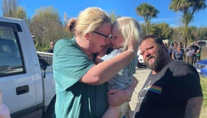 Axle, 3, was reunited with his ecstatic mother soon after being found. Photo / UAWA Live Facebook page