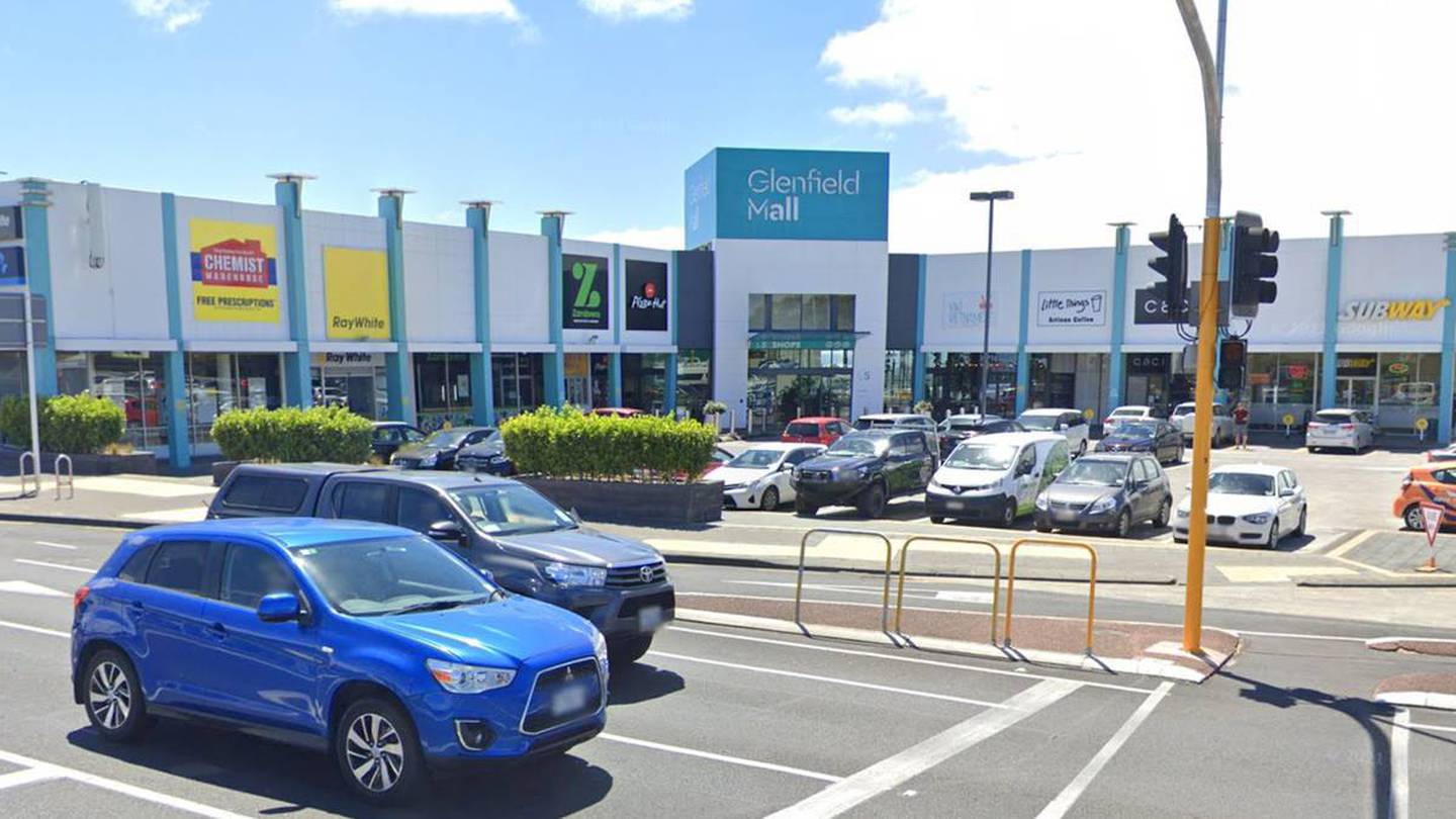 On Saturday a man allegedly threatened staff and stole money from ASB in Glenfield Mall. (Photo / File)