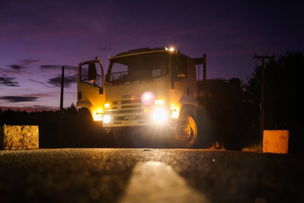 One of several roadblocks in place around the wider Puketapu area. Photo / Mark Mitchell