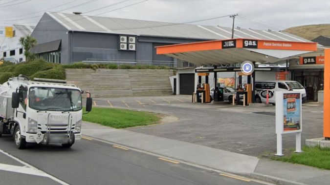 An employee at a Panmure petrol station was taken to hospital with minor injuries following a robbery on Monday, 20 December. Photo / Google
