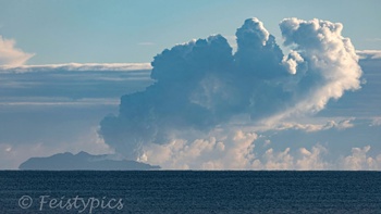 Whakaari/White Island: Boaties told to avoid area after eruption