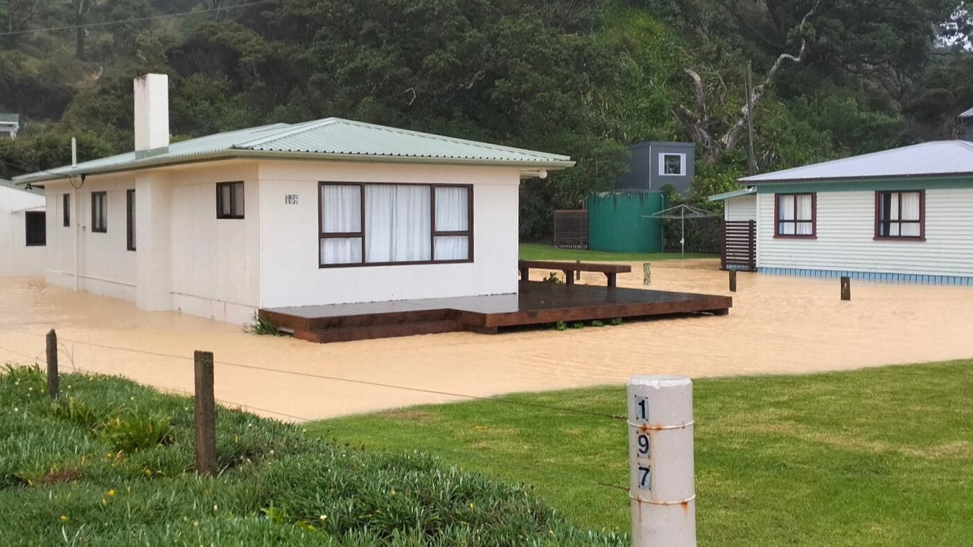 Live: Flooding surrounds homes, closes Northland roads; slip shuts Auckland's Tāmaki Drive